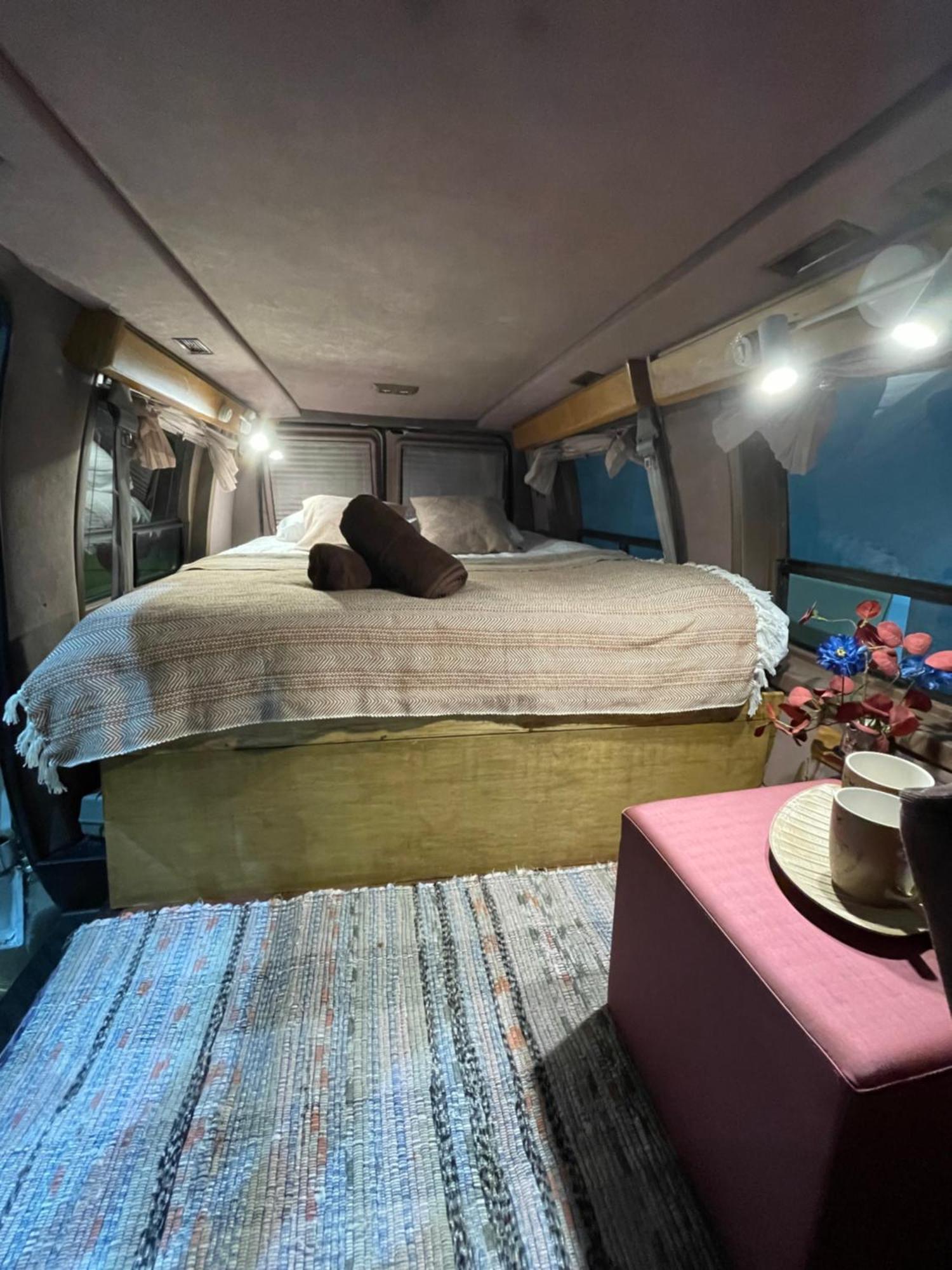 Urban Van Glamping リガ エクステリア 写真